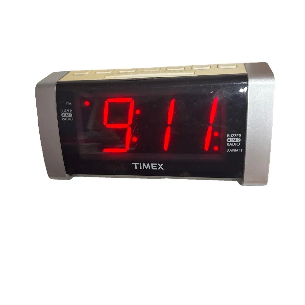 Timex AM/FM Radio Alarm Buzzer Clock Radio & Large LED Display & AUX Input T235†